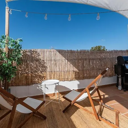 Apartment Urban Charm Rooftop With Vista *